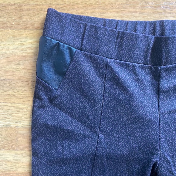 Amanda Green Patterned Pants - Picture 3 of 5